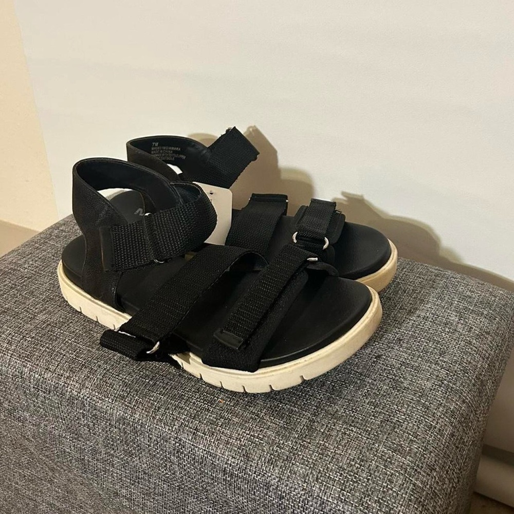 Mia girl black and white sandals